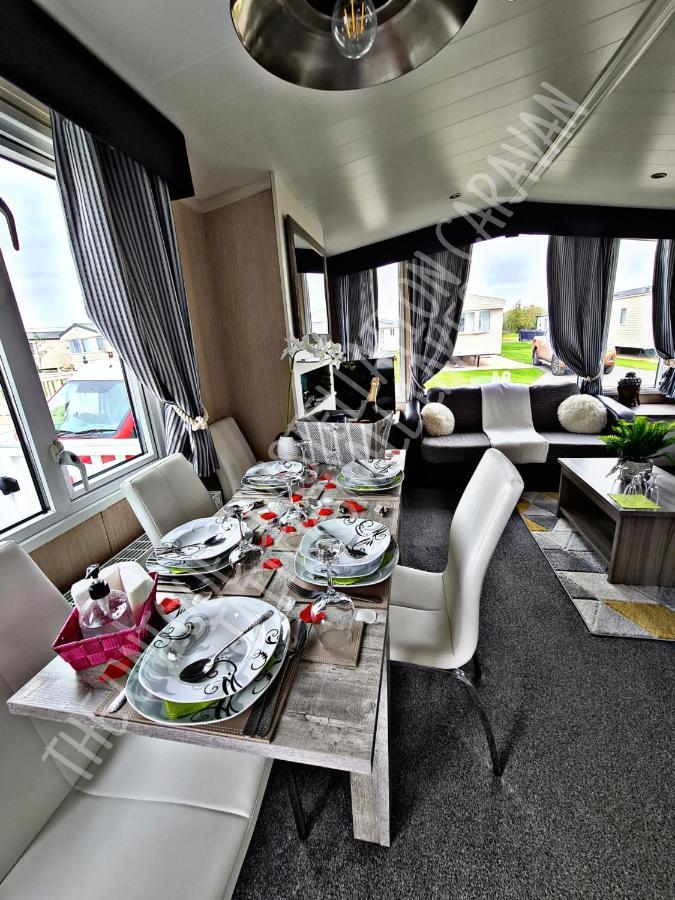 Tattershall Luxury Hot Tub Caravan Exterior foto